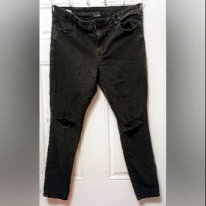 American Eagle Size 18 Black Ripped Next Level Stretch Skinny Leg Jeans